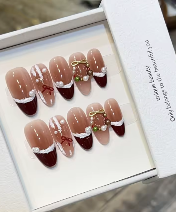 Christmas Press on Nails